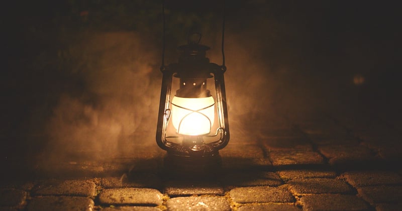Lampe anschließen mit 2 Kabeln: So gelingt es sicher in 5 Schritten