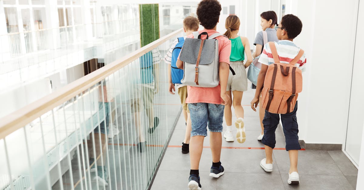 entdecken sie die perfekte schulroutine für kinder! tipps zur organisation, zeitmanagement und gesunden gewohnheiten, die den schulalltag erleichtern und das lernen fördern.